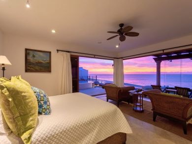 A Los Cabos Resort with Staff of Nine Luxury Retreat!