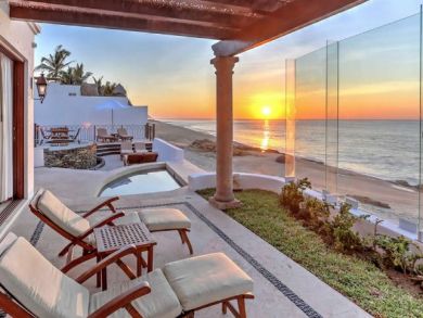 A Los Cabos Resort with Staff of Nine Luxury Retreat!