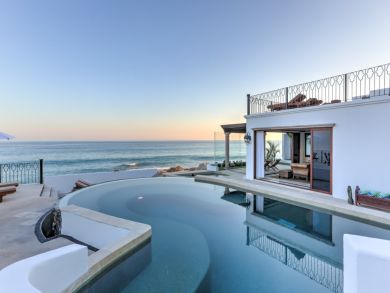 A Los Cabos Resort with Staff of Nine Luxury Retreat!