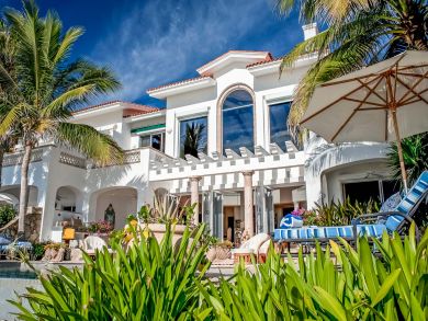 Los Cabos Villa with Staff