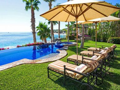 Amazing Villa with Staff View Photos.