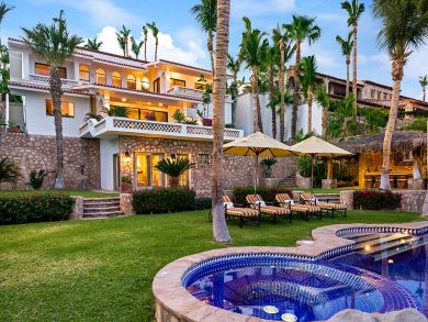 Amazing Villa with Staff View Photos.