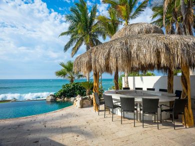 Great Bedrooms, Pool, Views, Prices, Call Agent Today Great Bedrooms, Pool, Views, Prices, Call Agent Today