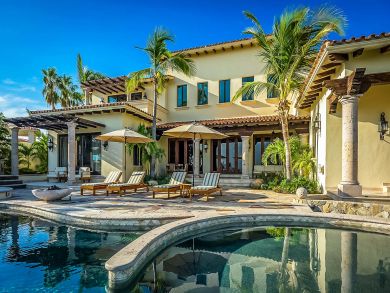 This Villa Has All the Bells and Whistles.