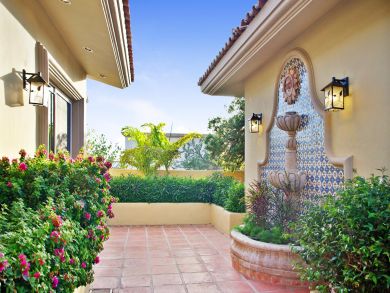 Call your Complimentary Concierge to Learn More about Cabo