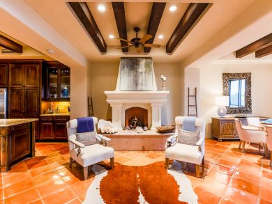 Beachfront Penthouse Near to Vibrant Cabo San Lucas