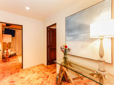 Beachfront Penthouse Near to Vibrant Cabo San Lucas