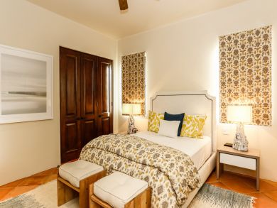 Beachfront Penthouse Near to Vibrant Cabo San Lucas