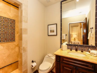 Beachfront Penthouse Near to Vibrant Cabo San Lucas