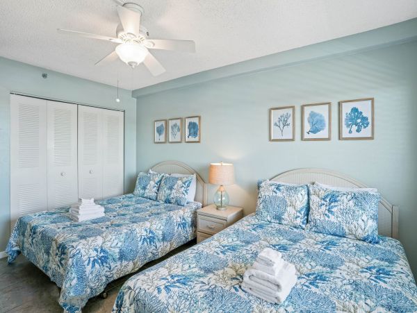 Indian Rocks 3 Bedroom Beach Condo Full Gulf View - Sleeps 6