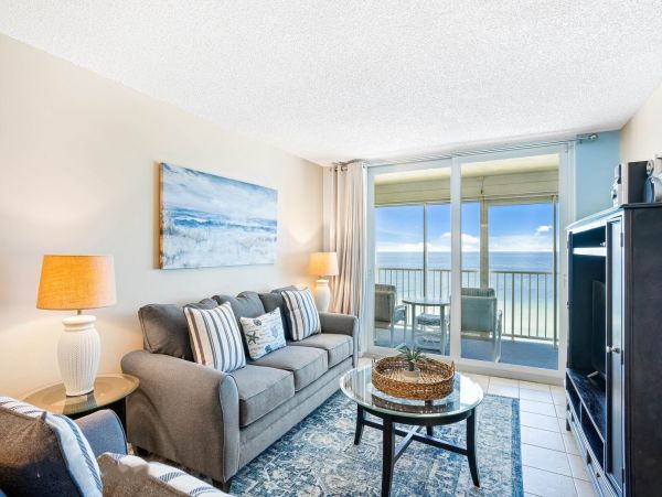 Indian Rocks 3 Bedroom Beach Condo Full Gulf View - Sleeps 6