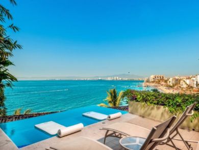 Oceanfront Luxury Villa in Puerto Vallarta Sleeps 44 Guests