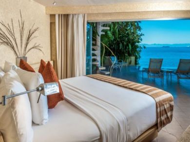 Oceanfront Luxury Villa in Puerto Vallarta Sleeps 44 Guests