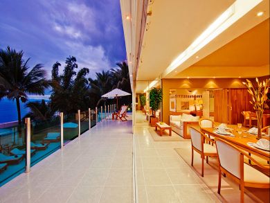 Eight Bedroom Villa Sleeps 18 Guests