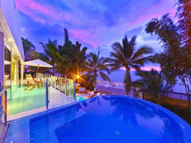 Eight Bedroom Villa Sleeps 18 Guests