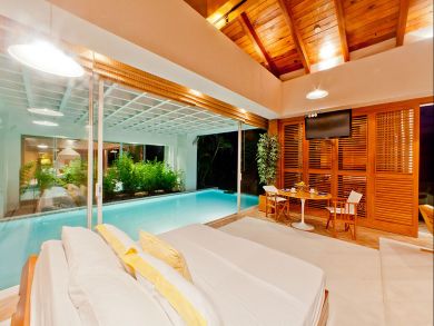 Eight Bedroom Villa Sleeps 18 Guests