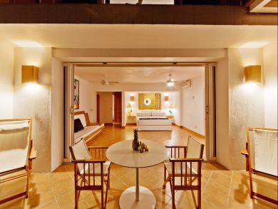 Eight Bedroom Villa Sleeps 18 Guests