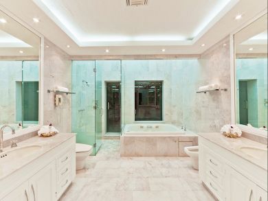 Eight Bedroom Villa Sleeps 18 Guests