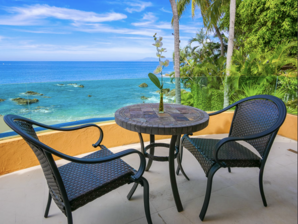 Conchas Chinos Beachfront Villa Puerto Vallarta.