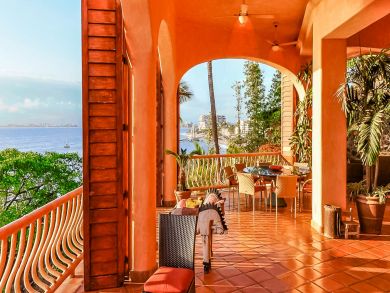 Take A Look at the Photos Incredible Luxury Vacation Villa