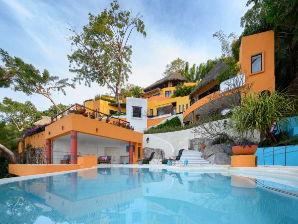 Stunning 11 Bedroom Villa with Sweeping Views
