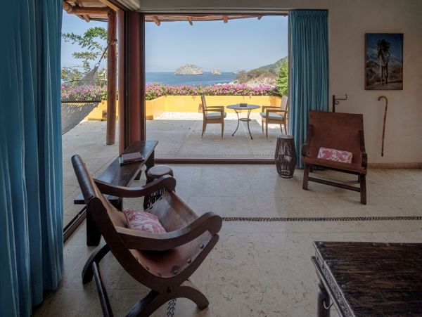 Stunning 11 Bedroom Villa with Sweeping Views