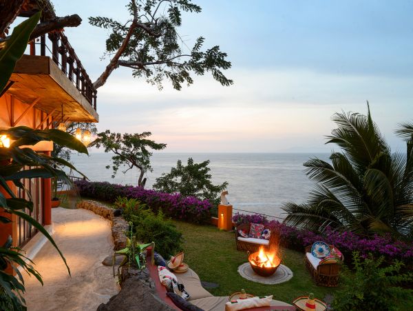 Stunning 11 Bedroom Villa with Sweeping Views