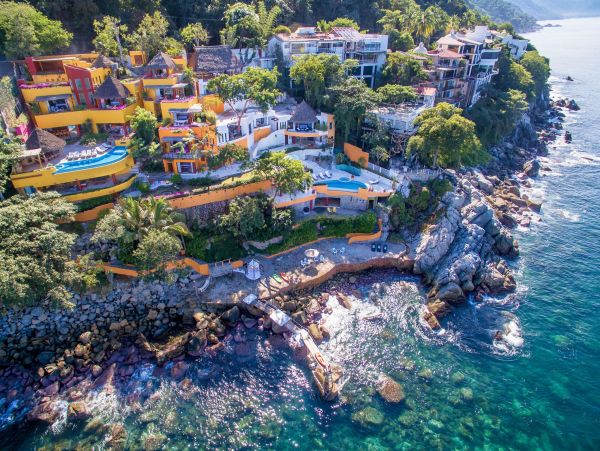 Stunning 11 Bedroom Villa with Sweeping Views
