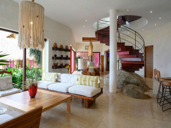 Stunning 11 Bedroom Villa with Sweeping Views