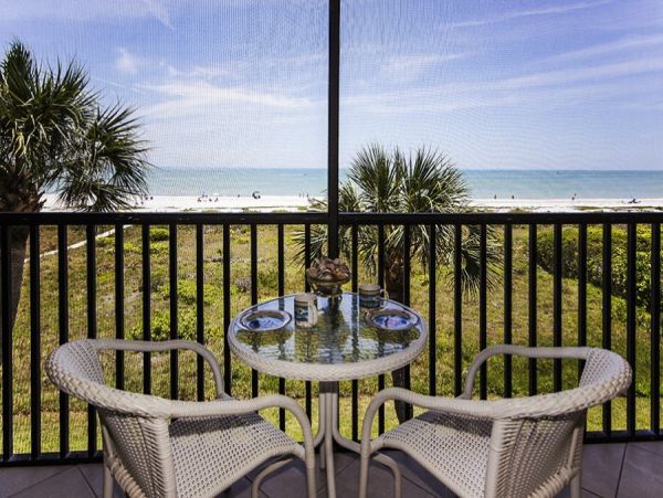 Great Value 2 Bedroom Sanibel Condo Communal Pool Sleeps 4