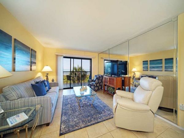 Great Value 2 Bedroom Sanibel Condo Communal Pool Sleeps 4