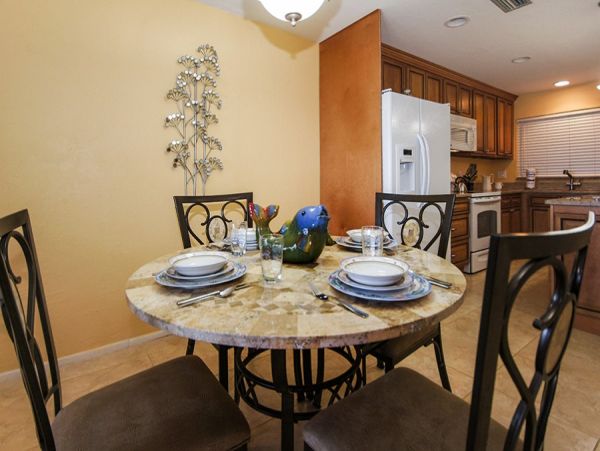 Great Value 2 Bedroom Sanibel Condo Communal Pool Sleeps 4