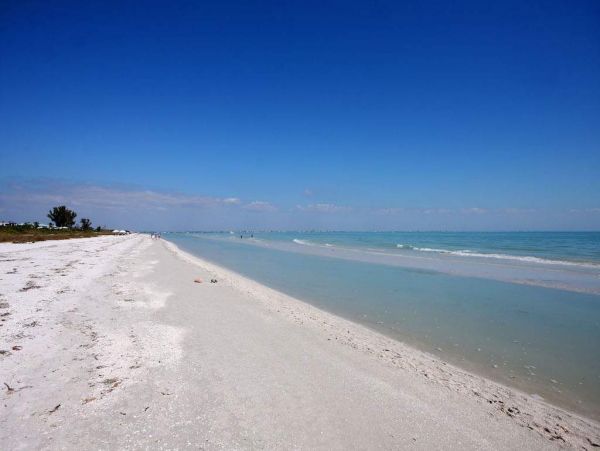 Great Value 2 Bedroom Sanibel Condo Communal Pool Sleeps 4