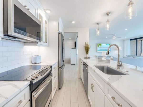 Sanibel Island Three Bedroom Beach Condo Gulf-Front