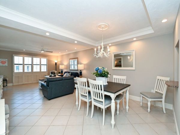 Siesta Key Amazing Two Bedroom Beach Condo
