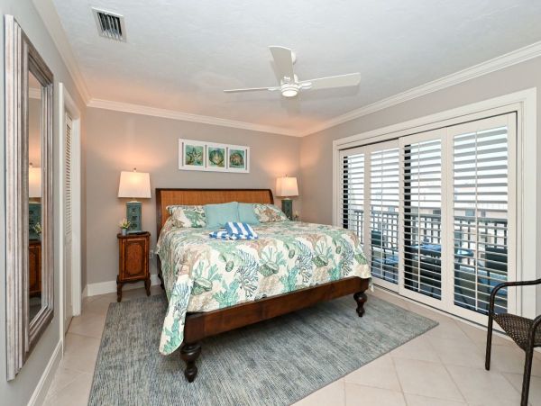 Siesta Key Amazing Two Bedroom Beach Condo