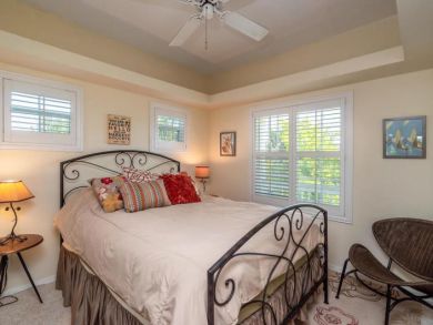 Guest bedroom - Queen Bed