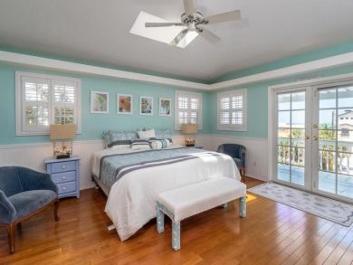 Master Bedroom - King Bed