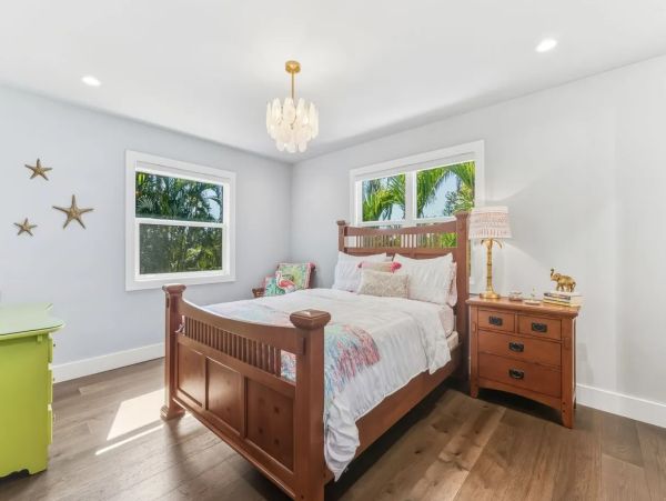 Luxury Boca Grande Vacation Rental - Waterfront Property with Pool & Concierge Services