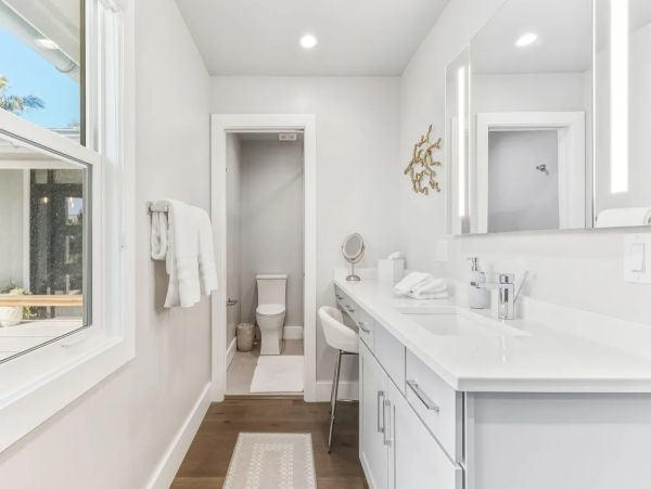 Luxury Boca Grande Vacation Rental - Waterfront Property with Pool & Concierge Services