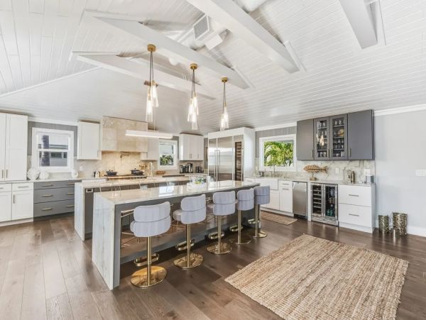 Luxury Boca Grande Vacation Rental - Waterfront Property with Pool & Concierge Services