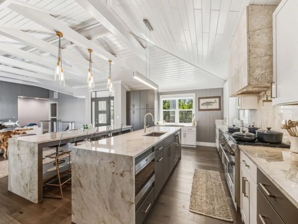Luxury Boca Grande Vacation Rental - Waterfront Property with Pool & Concierge Services