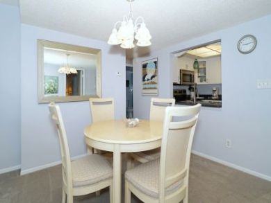 Dining Area Dining Area