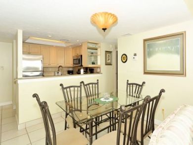 Dining Area Dining Area