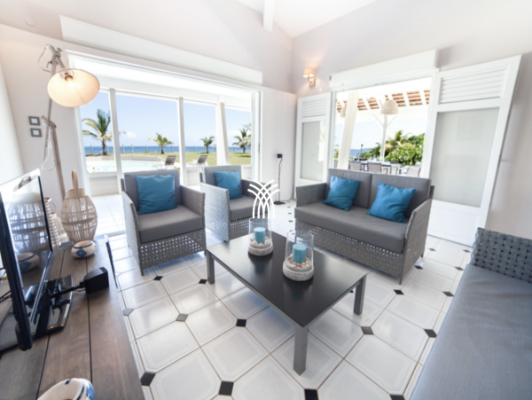 Short Walk to Beach from this Five Bedroom Villa Sleeps 10