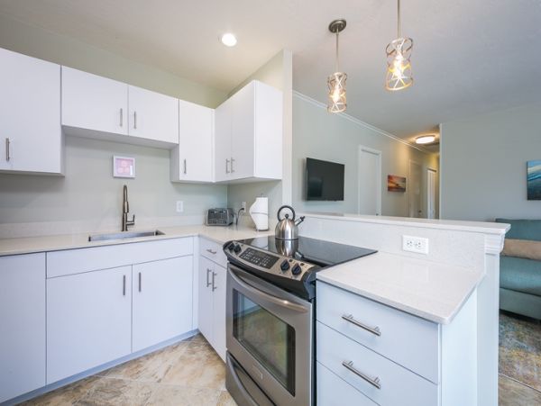 Lovely 2 Bedroom Vacation Pool Villa in Anna Maria 4 Guests