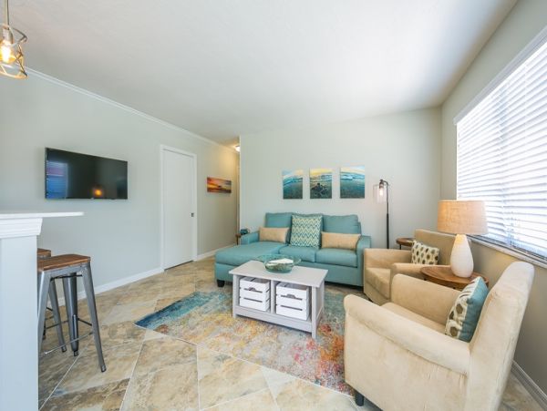 Lovely 2 Bedroom Vacation Pool Villa in Anna Maria 4 Guests