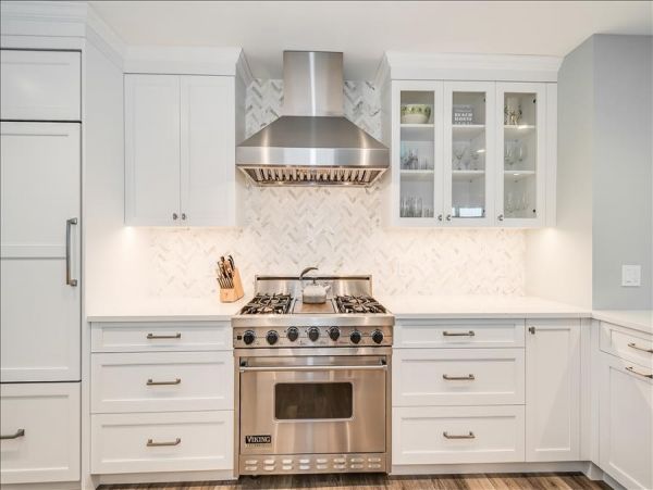 Three Bedroom Vacation Rental Sleeps 6 Short Walk to Beach