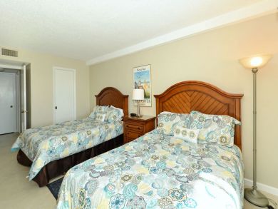 Guest Bedroom Guest Bedroom