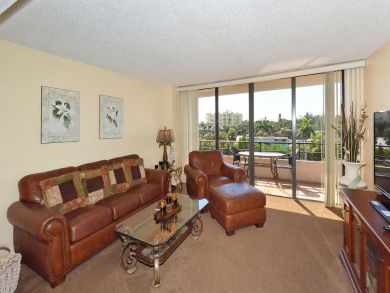 Living Area Living Area